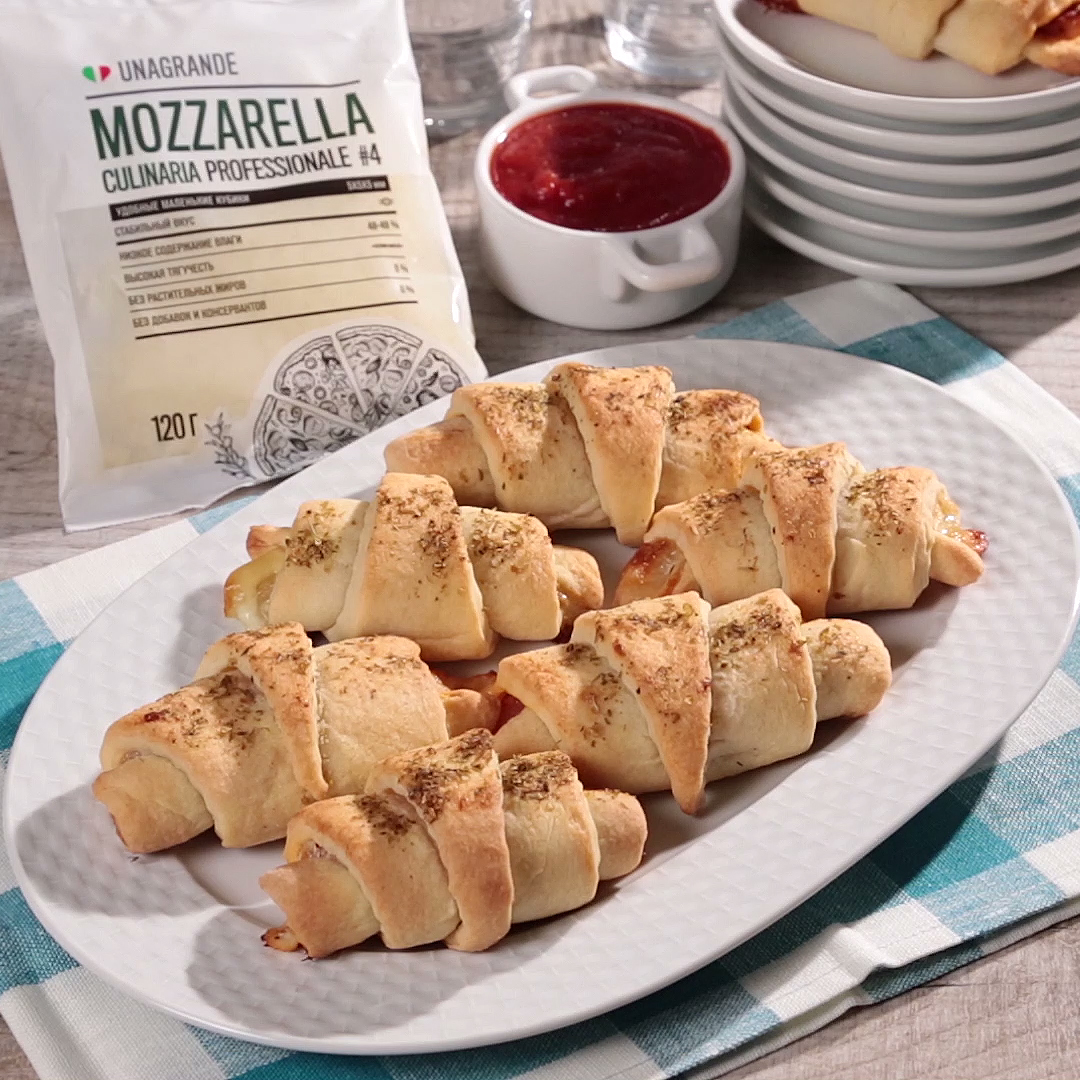 Как приготовить Рогалики с пепперони и моцареллой