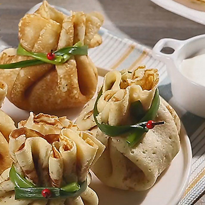 Как приготовить Блинные мешочки с сулугуни