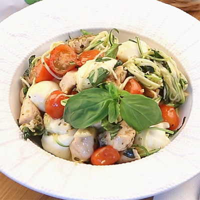 Как приготовить Паста из цукини с курицей и моцареллой