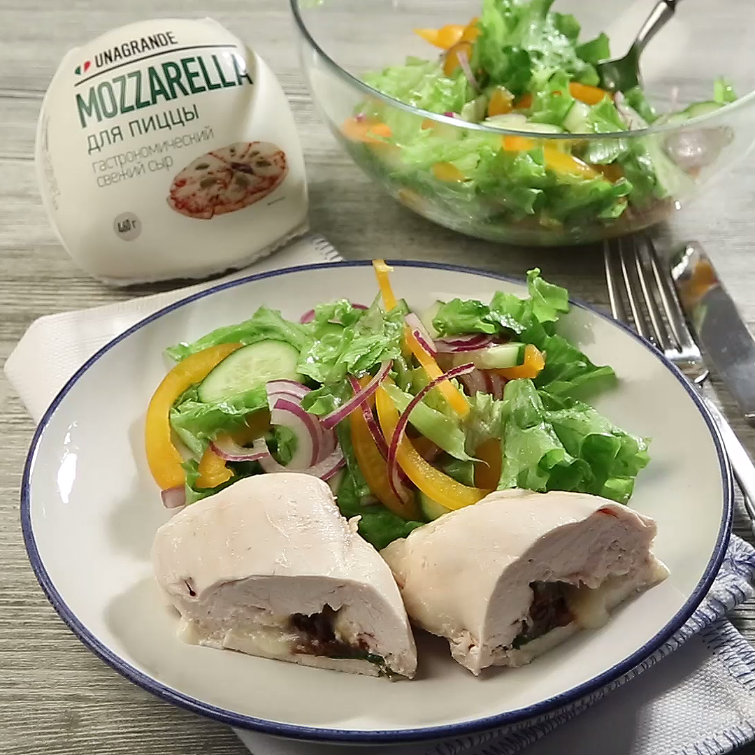 Как приготовить Куриное филе с моцареллой и черносливом