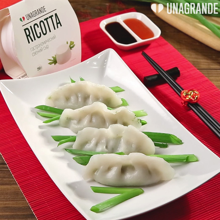 Как приготовить Китайские пельмени с курицей и рикоттой